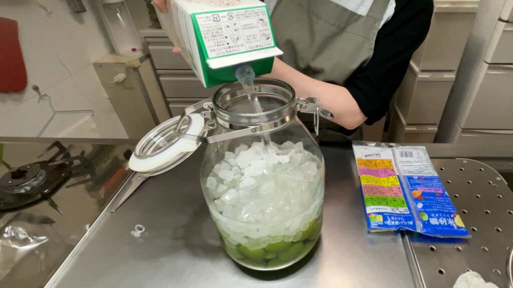 02 add white liquor