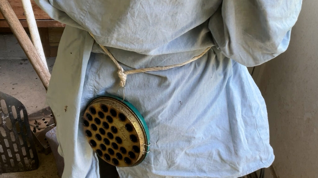 Portable mosquito coil